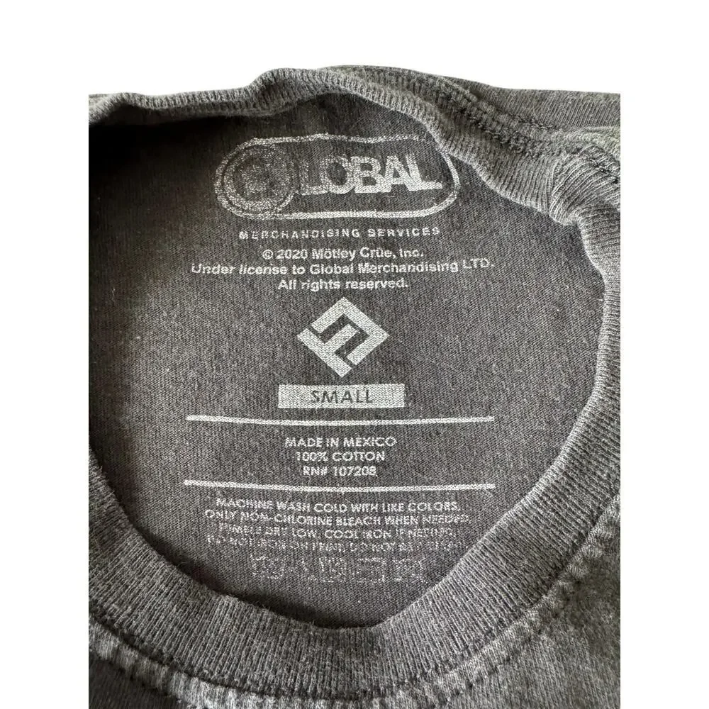 Mötley Crüe TShirt Men’s Small Black 2020 Band Tee Global Merch Caduceus Graphic - Picture 4 of 4